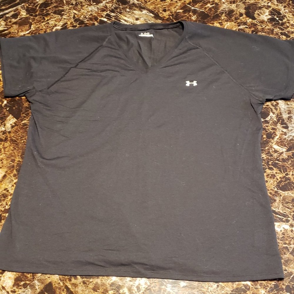 Under Armour - Black Workout Shirt